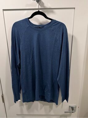 lululemon athletica Men's Long Sleeve Crew - Blue
